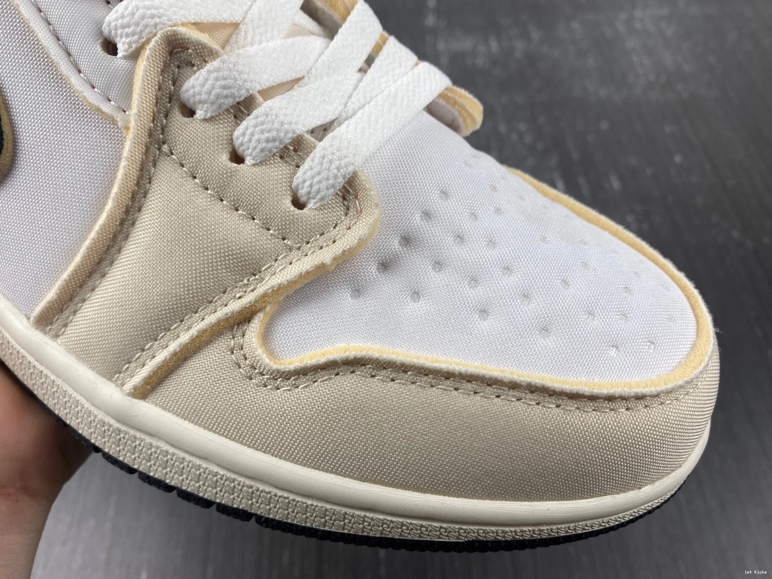 1 Low Jordan DV0982-100 Air 